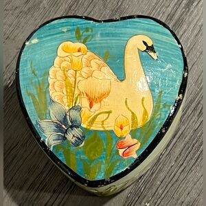 Vintage Paper Mache Laquered Trinket Box , Hand Painted Swan floral pill box